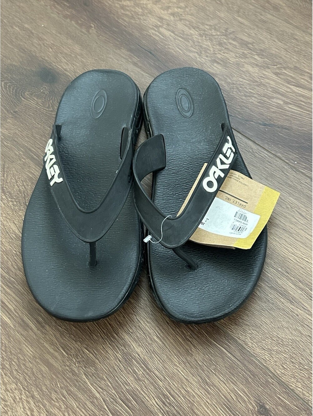 Oakley B1B Men's Flip Flops Blackout Sandals Different Size 12 Right / 11 Left